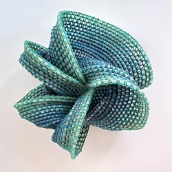 Möbius Translucens Hopf